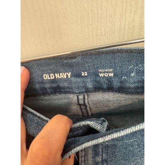 Womans Old Navy Mid-Rise jean shorts plus size 22 - Picture 2 of 2